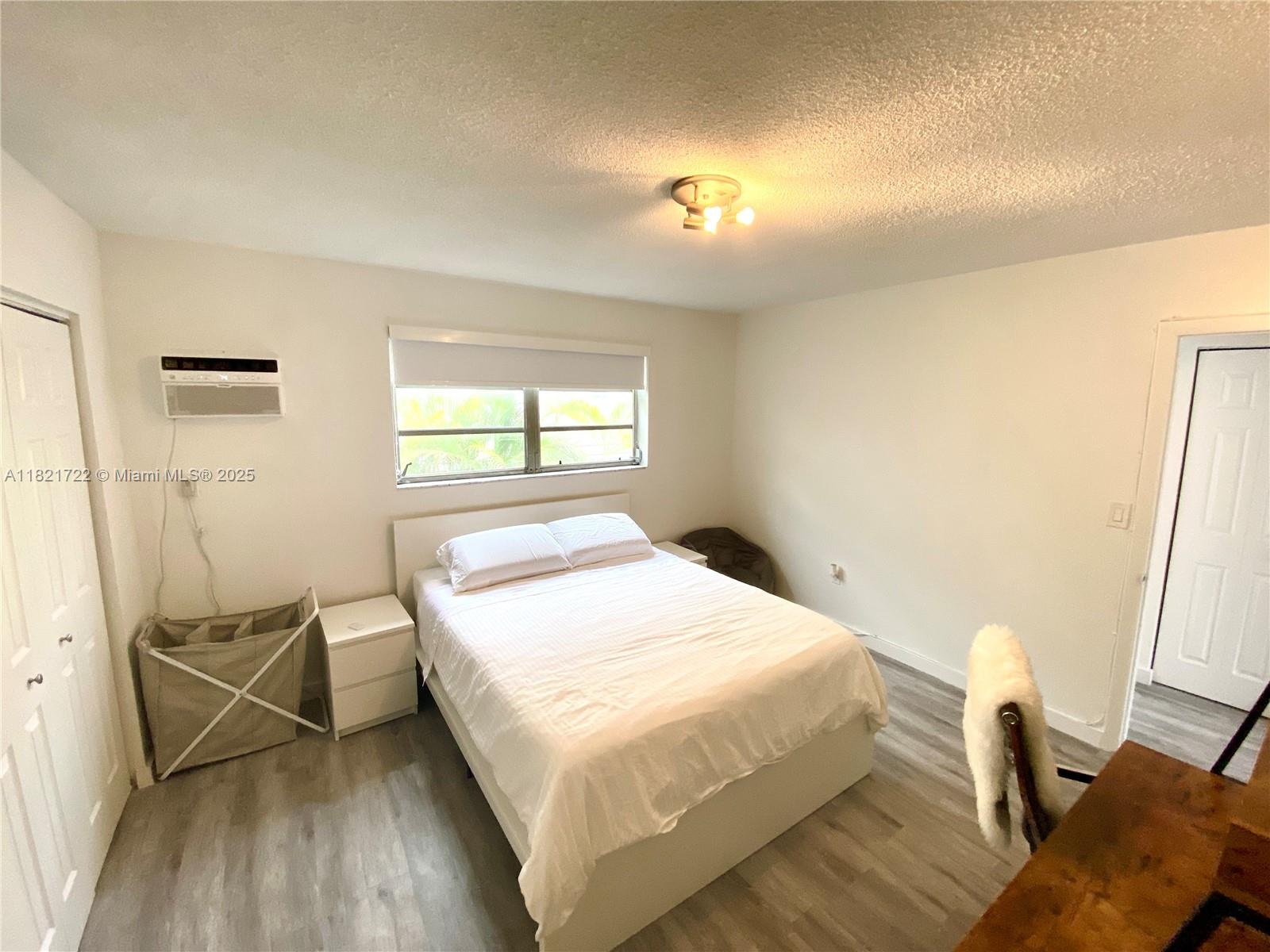 734 Meridian Ave # 4R