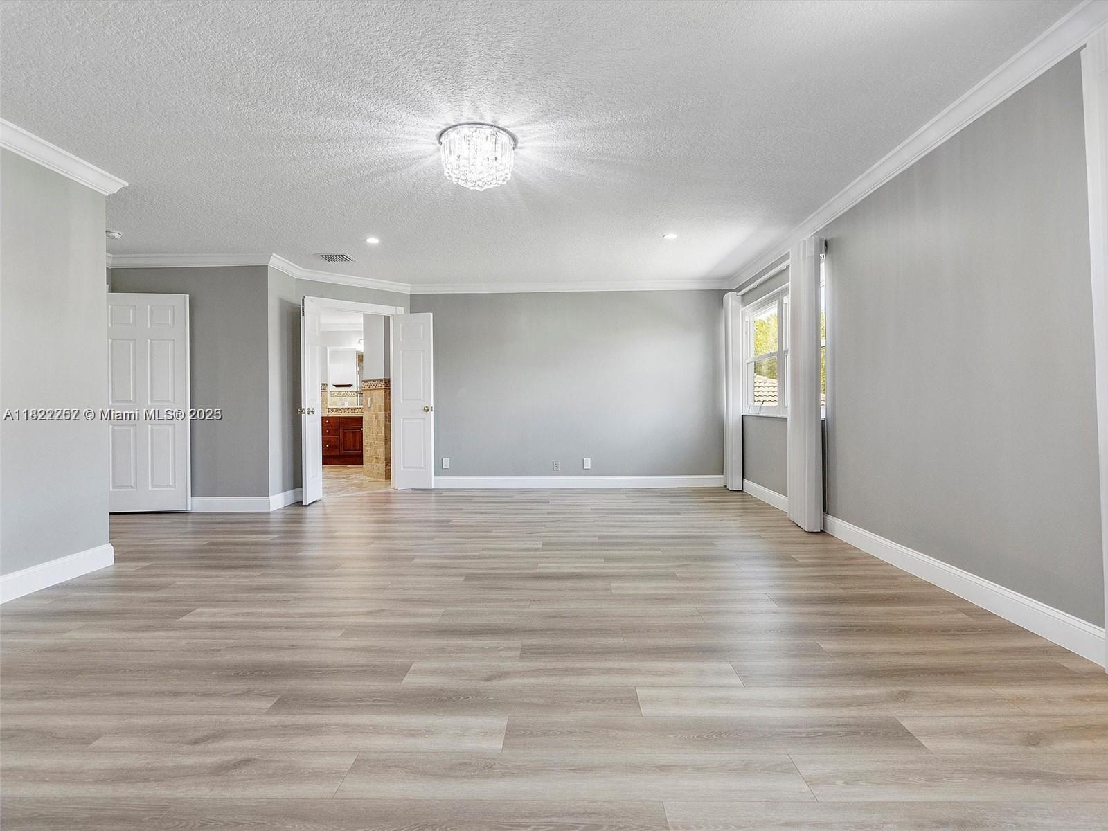 1175 Peregrine Way