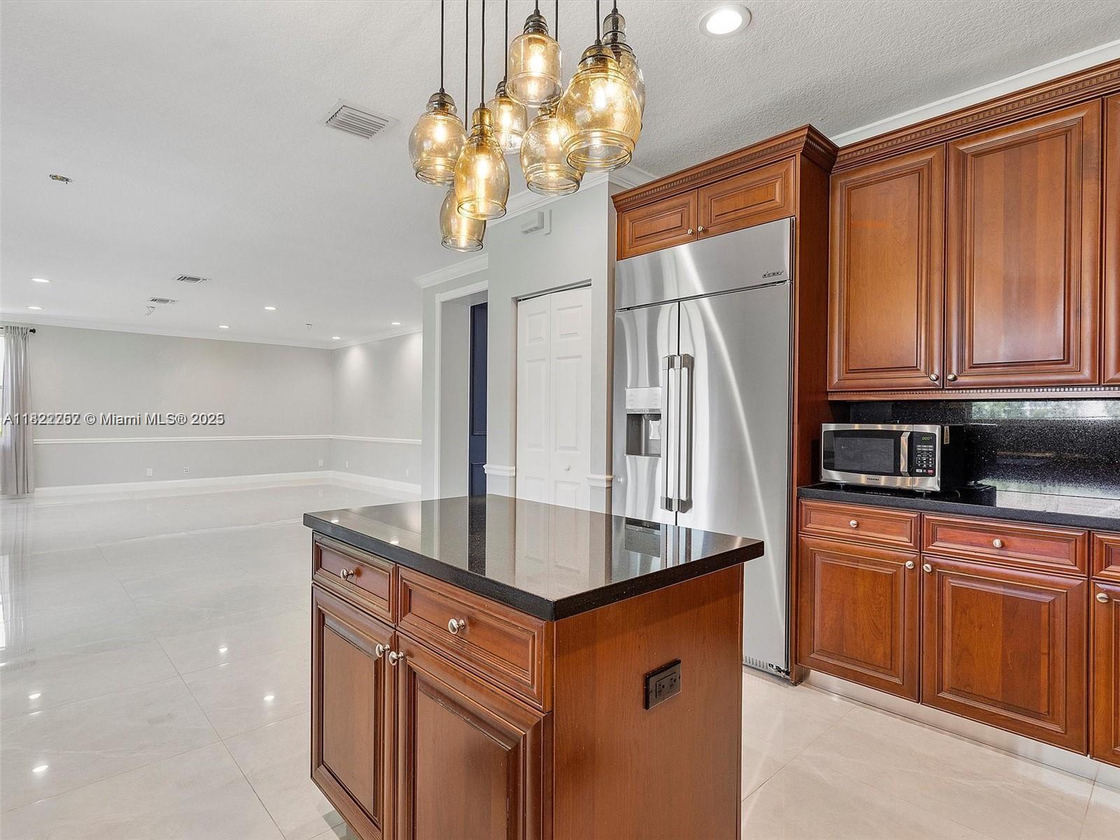 1175 Peregrine Way