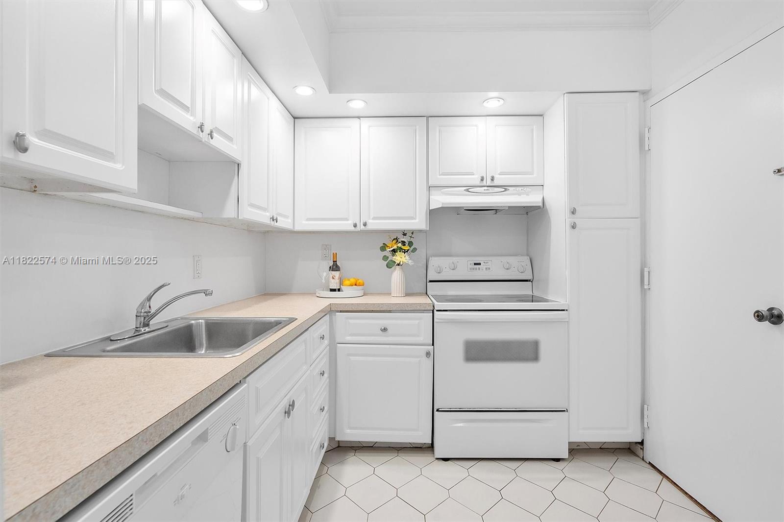 1965 S Ocean Dr # 6Q