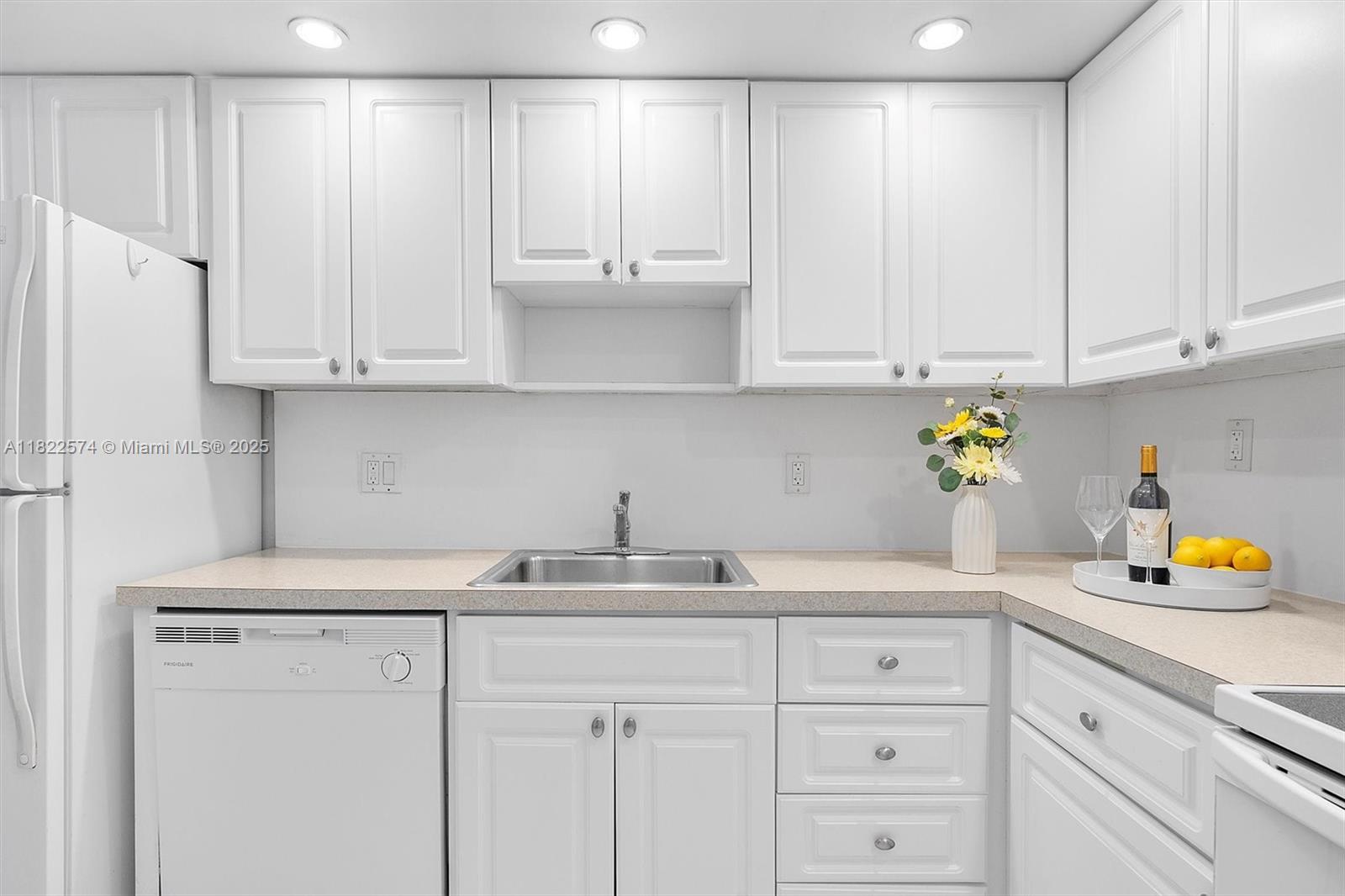 1965 S Ocean Dr # 6Q