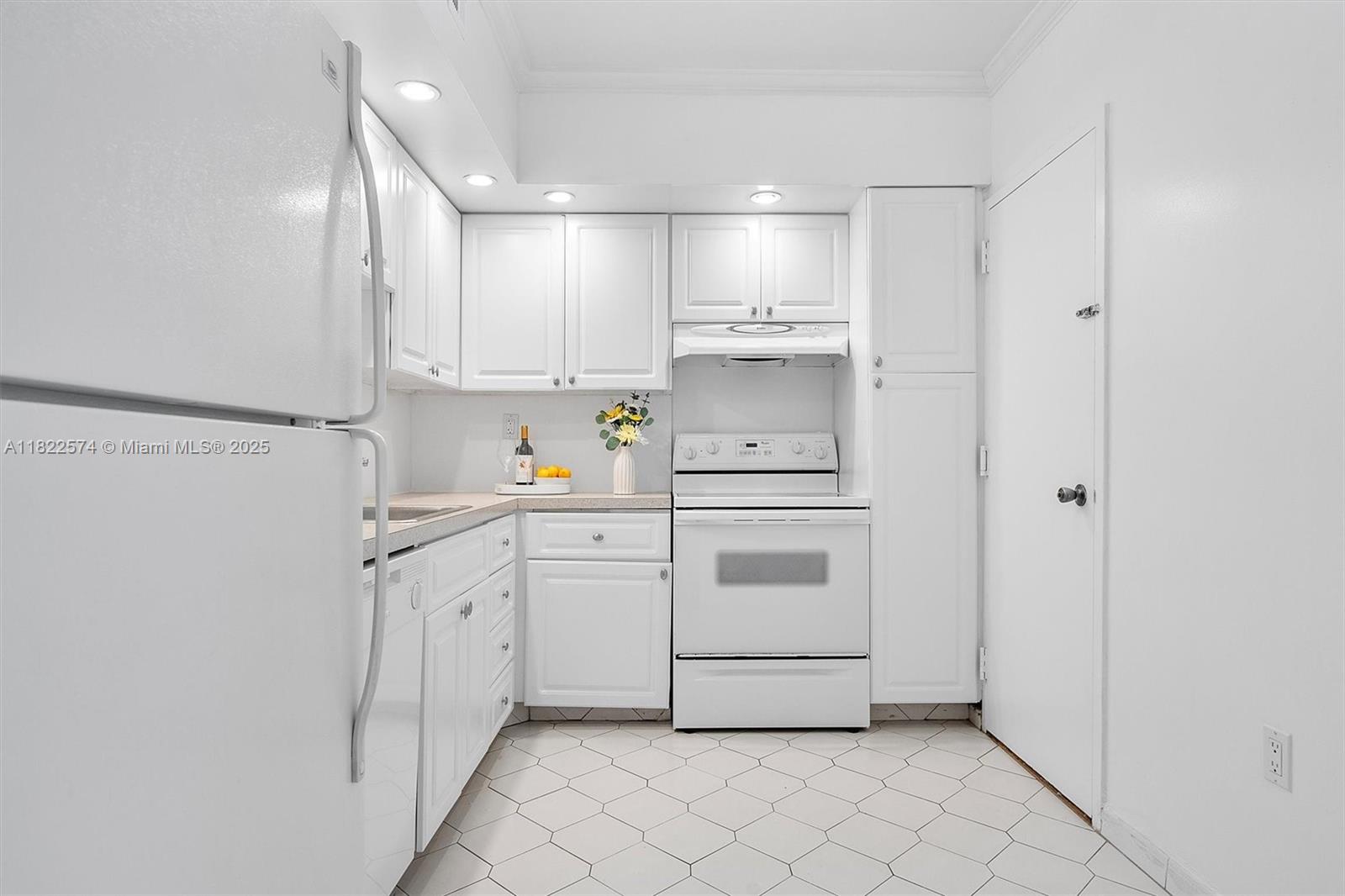 1965 S Ocean Dr # 6Q