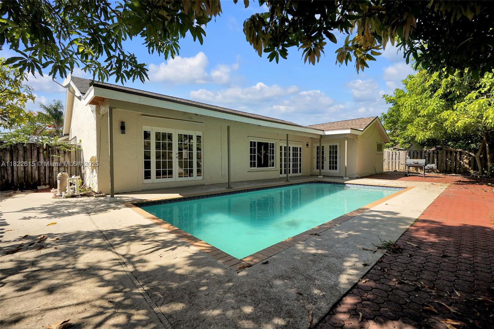 7220 NW 44th Ct