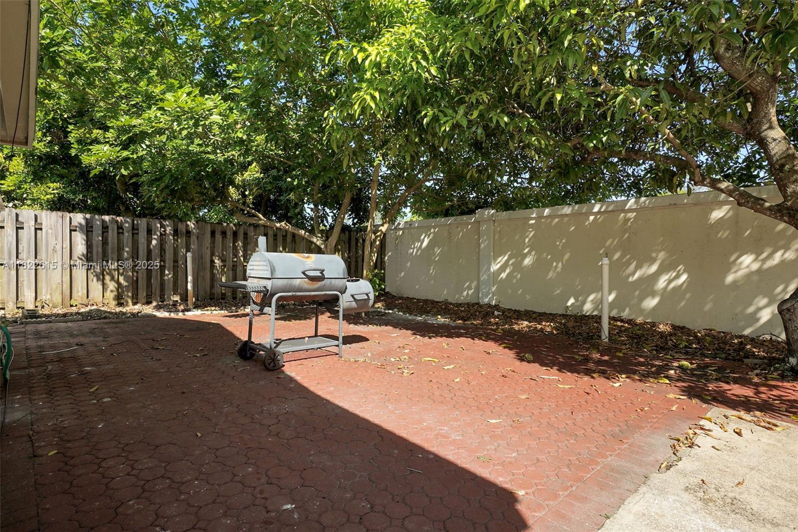 7220 NW 44th Ct