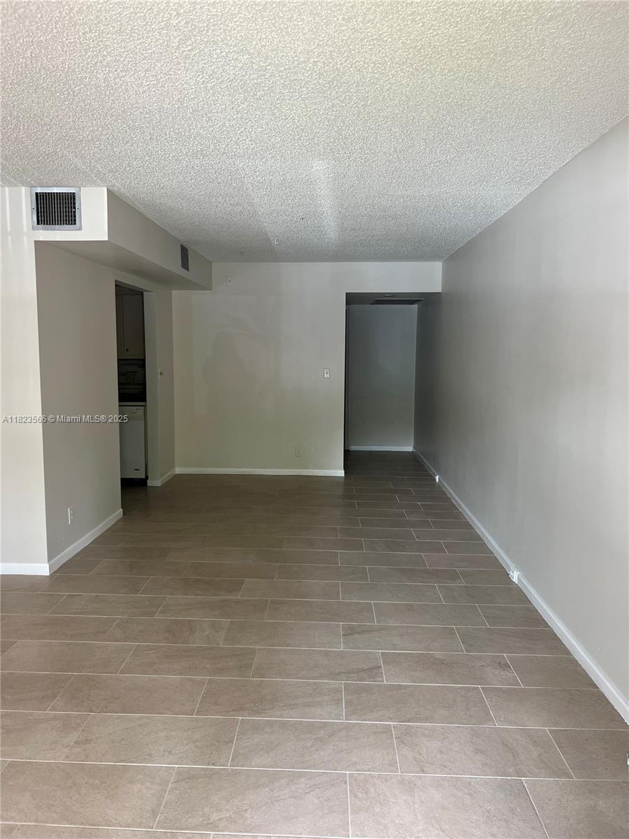 1901 Bermuda Cir # F1