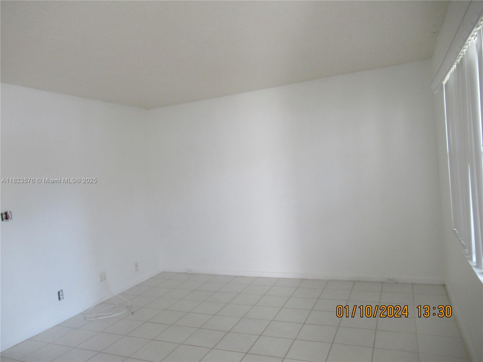 2405 Antigua Cir # J1