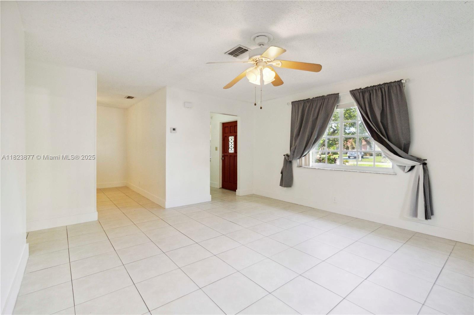 11301 NW 39th St