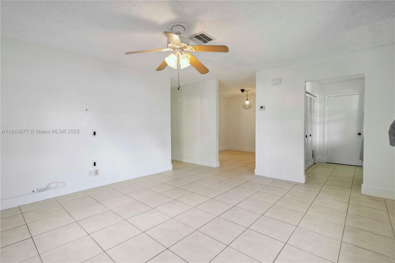 11301 NW 39th St