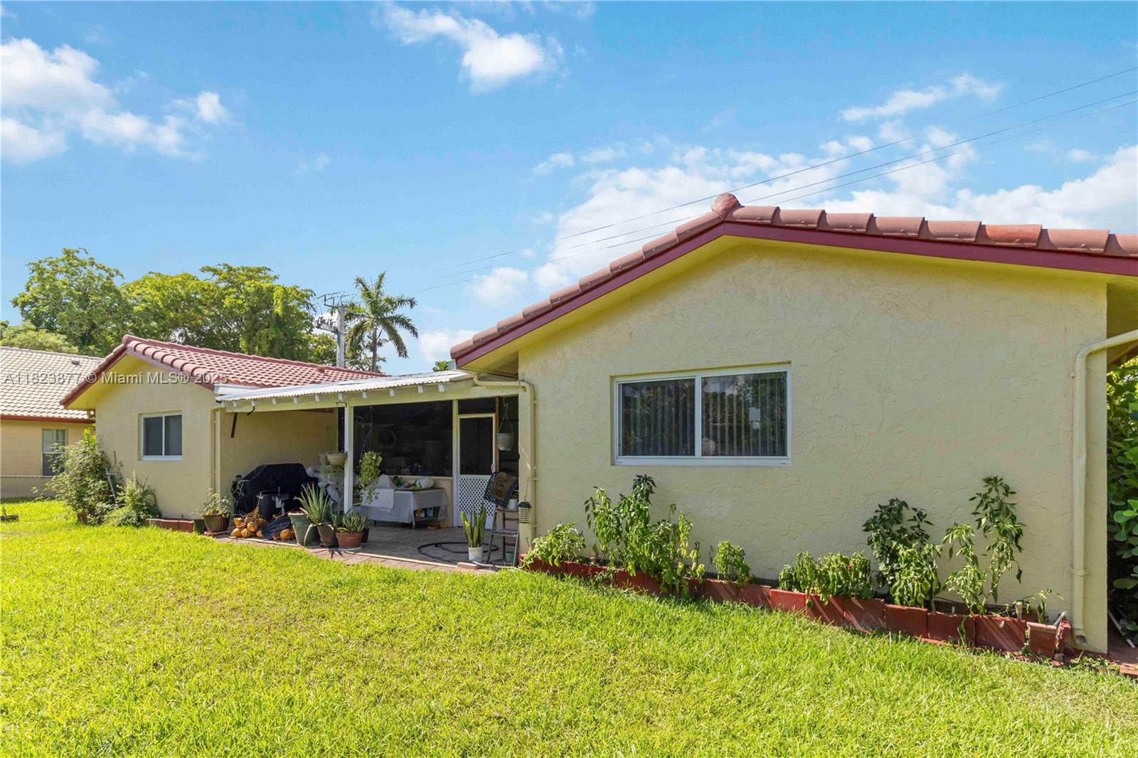 11301 NW 39th St