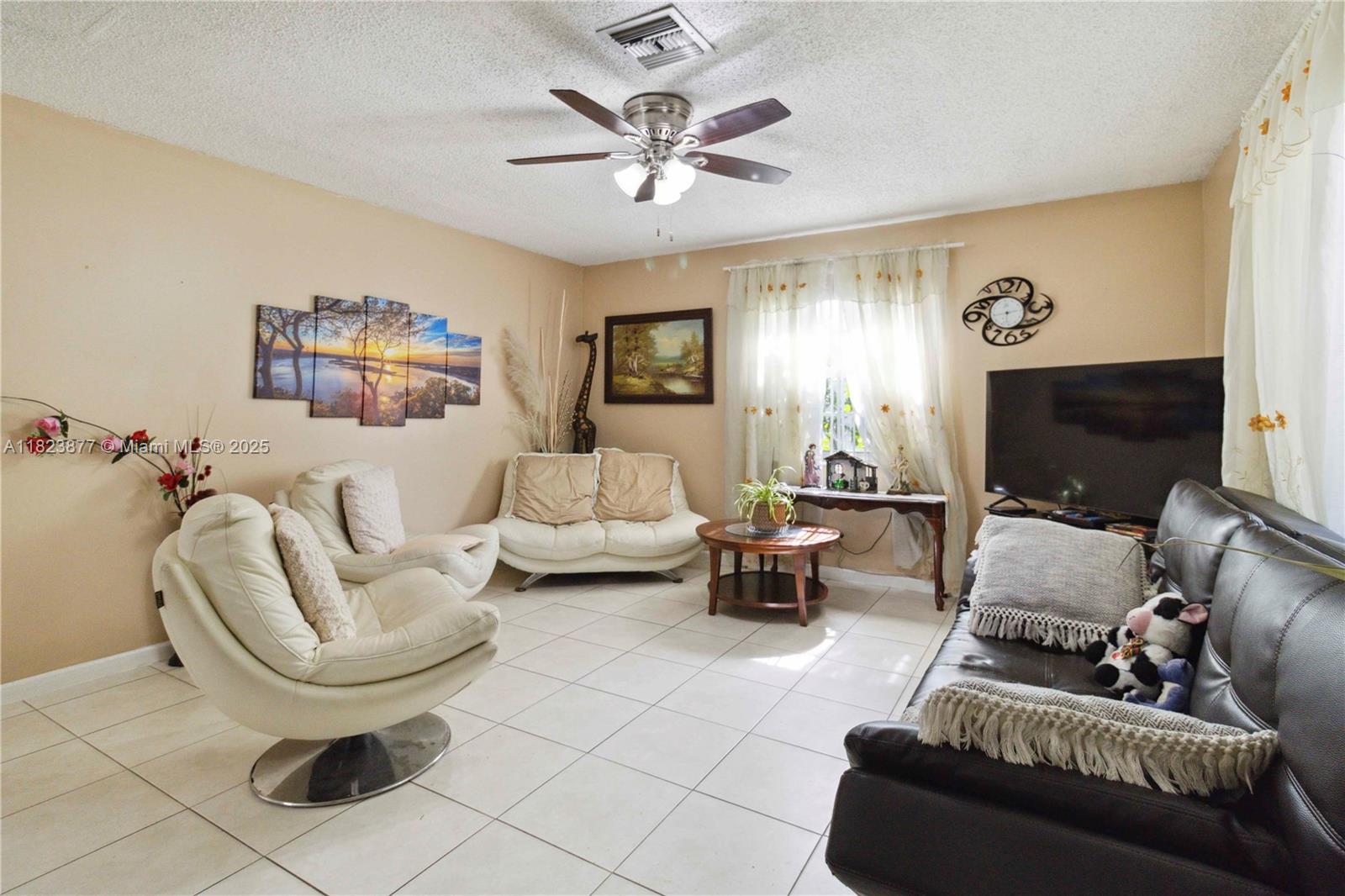 11301 NW 39th St