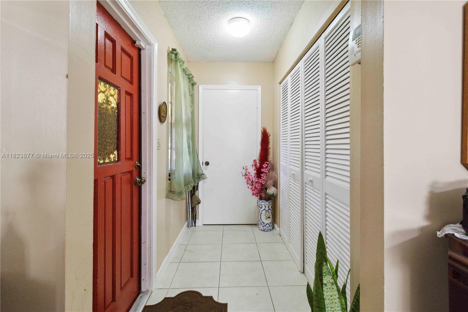11301 NW 39th St