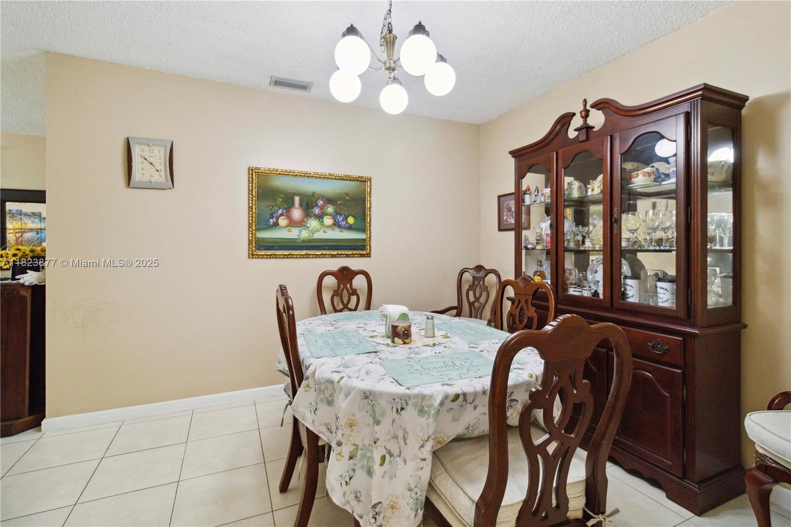 11301 NW 39th St