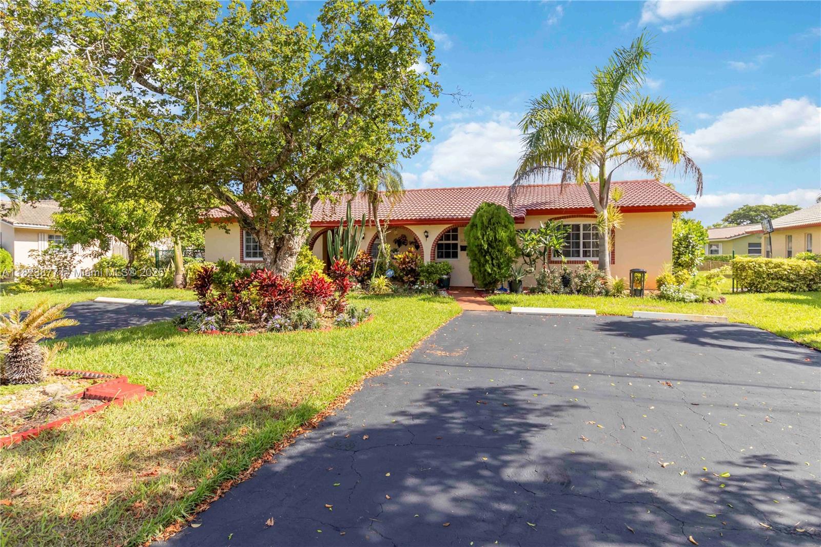 11301 NW 39th St