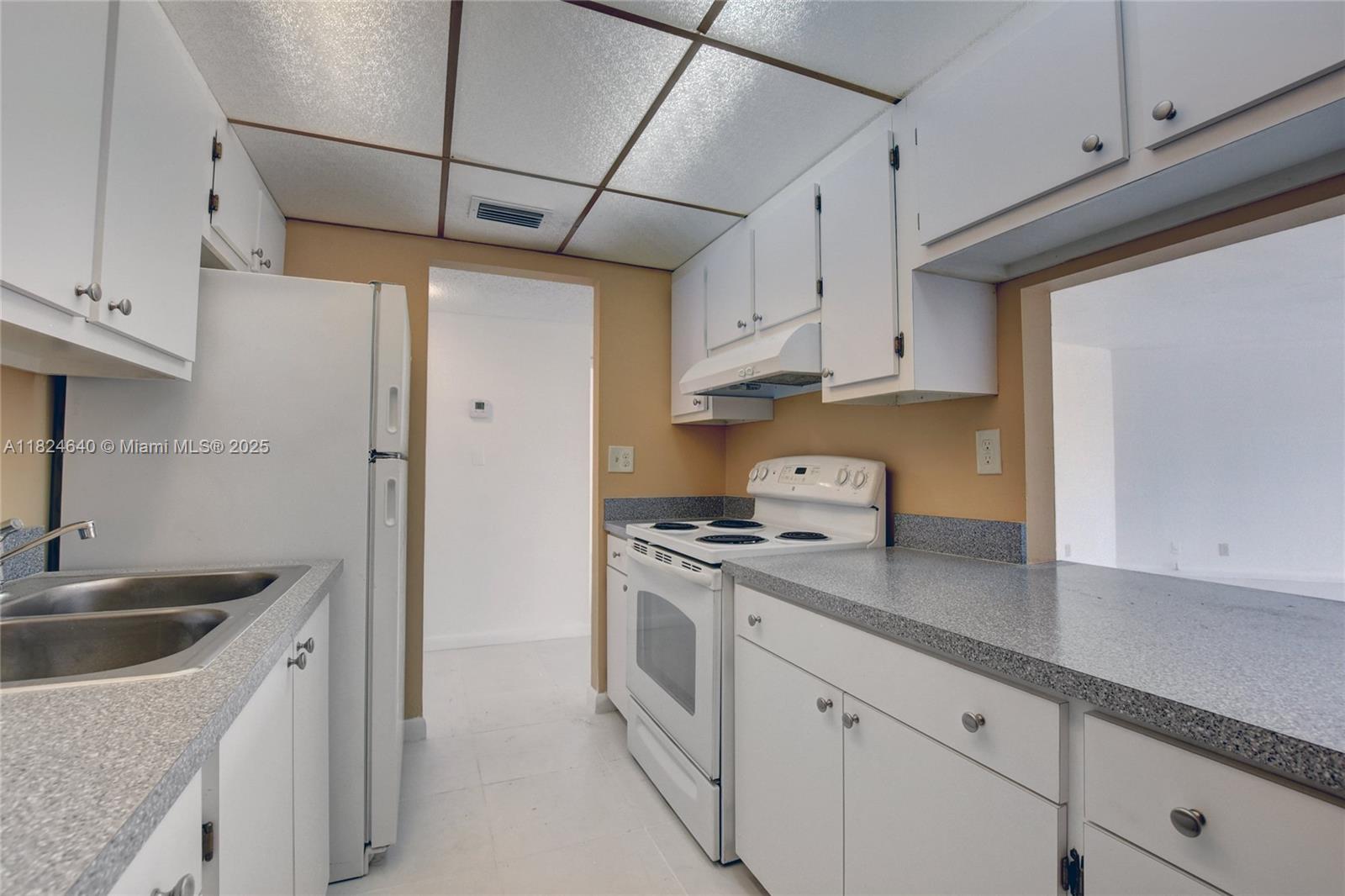 1750 N Congress Ave # 401