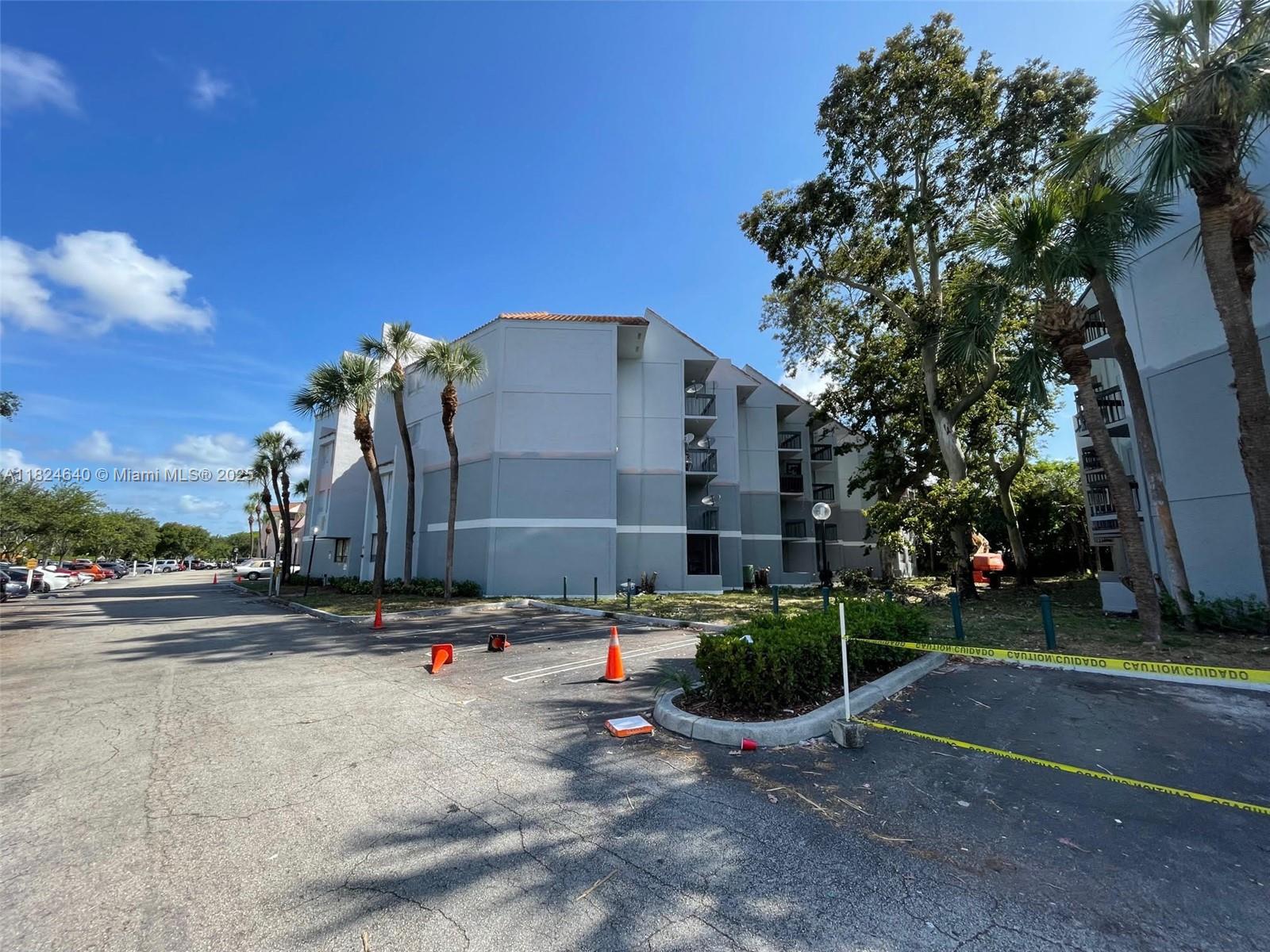 1750 N Congress Ave # 401