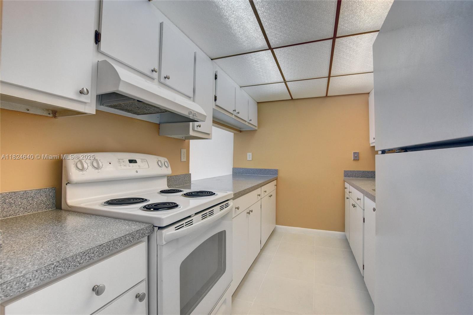 1750 N Congress Ave # 401