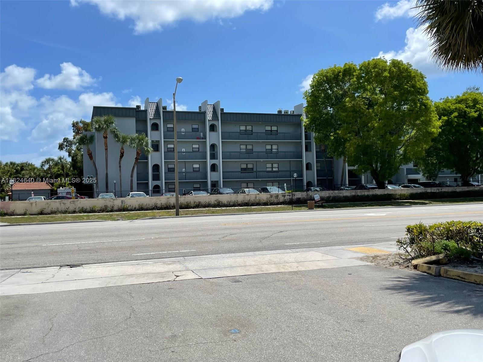 1750 N Congress Ave # 401