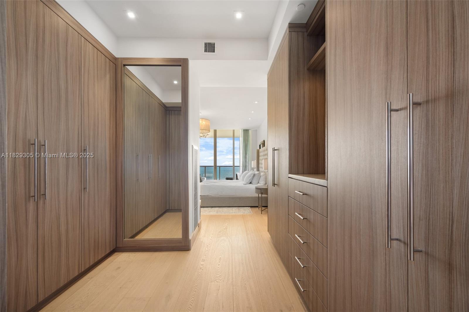 9703 Collins Ave Unit: PH12