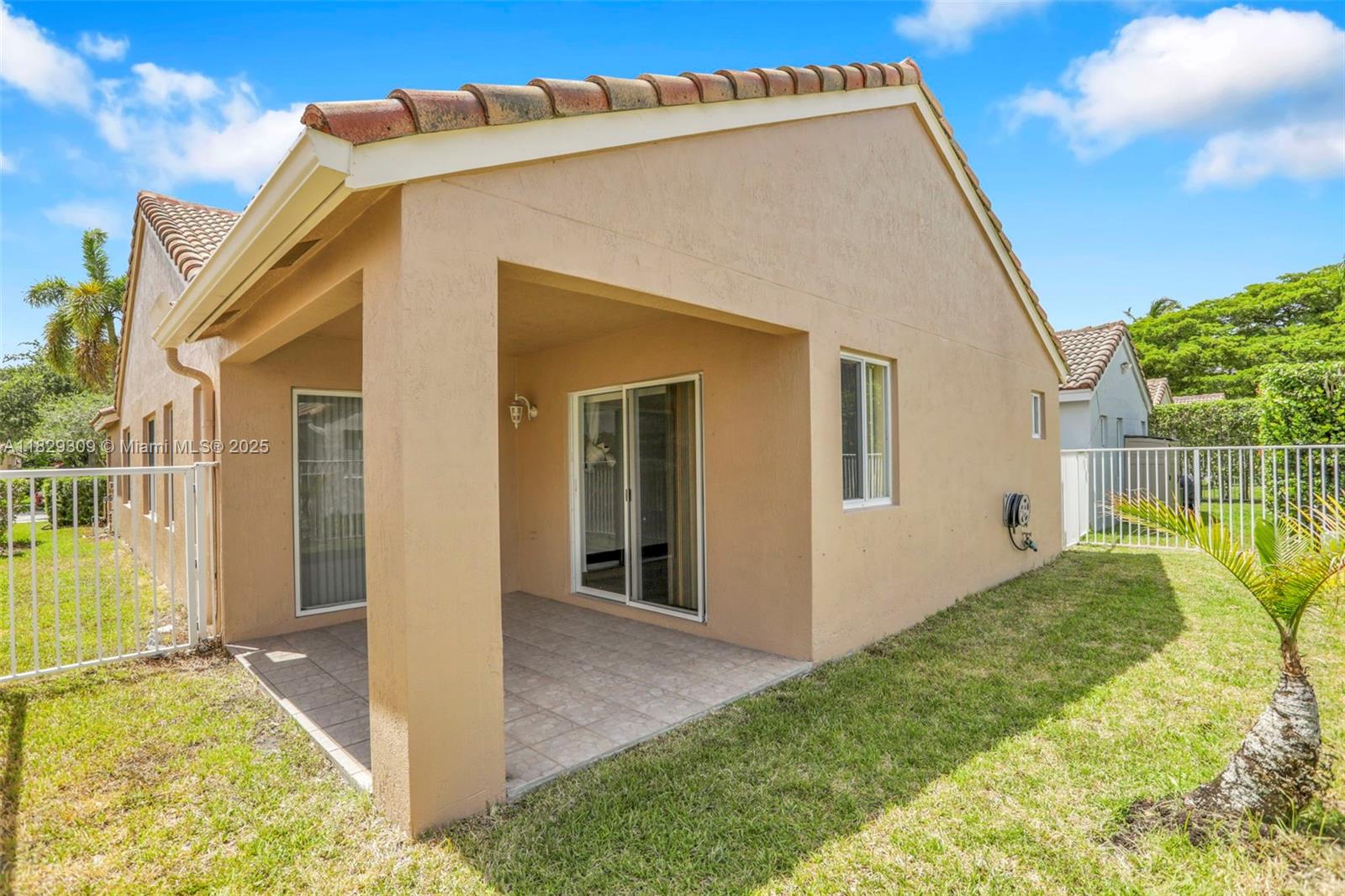 1153 Areca Way