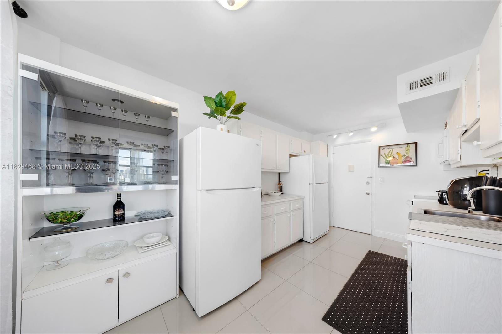 3161 S Ocean Dr # 1510