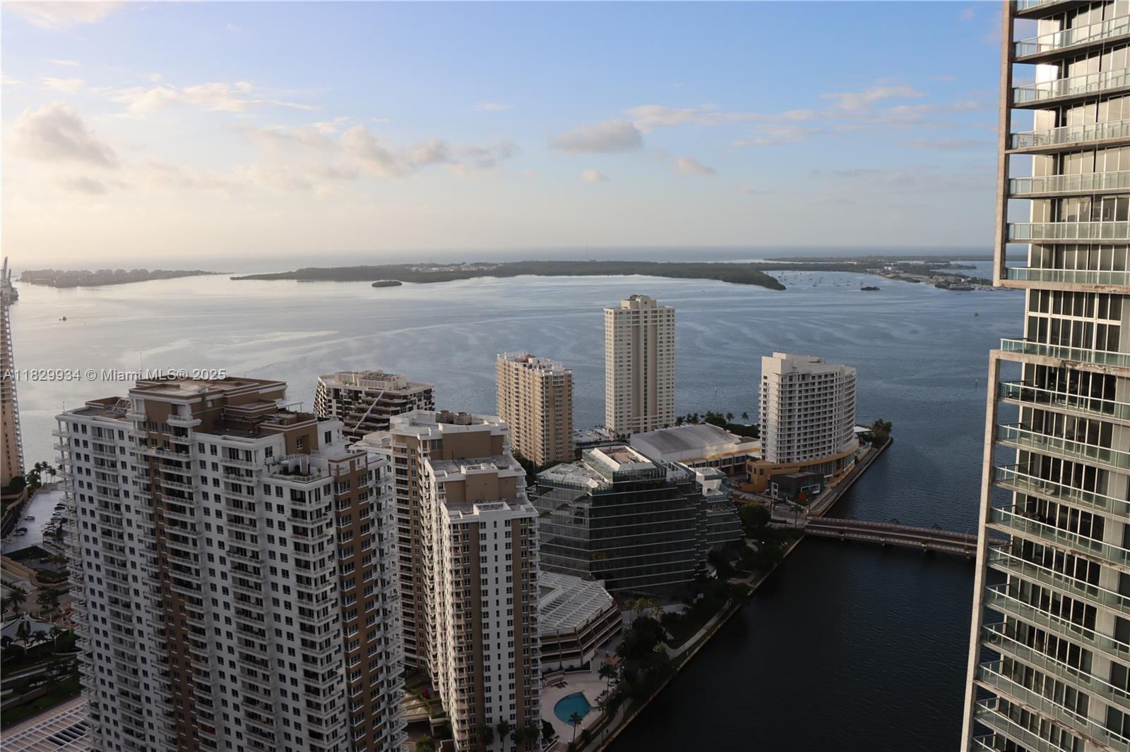 475 Brickell Ave # 4207