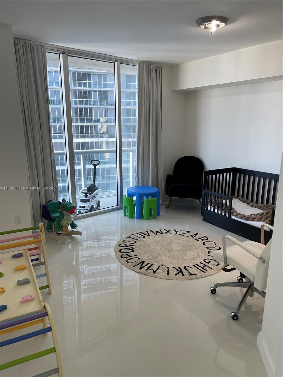 475 Brickell Ave # 4207
