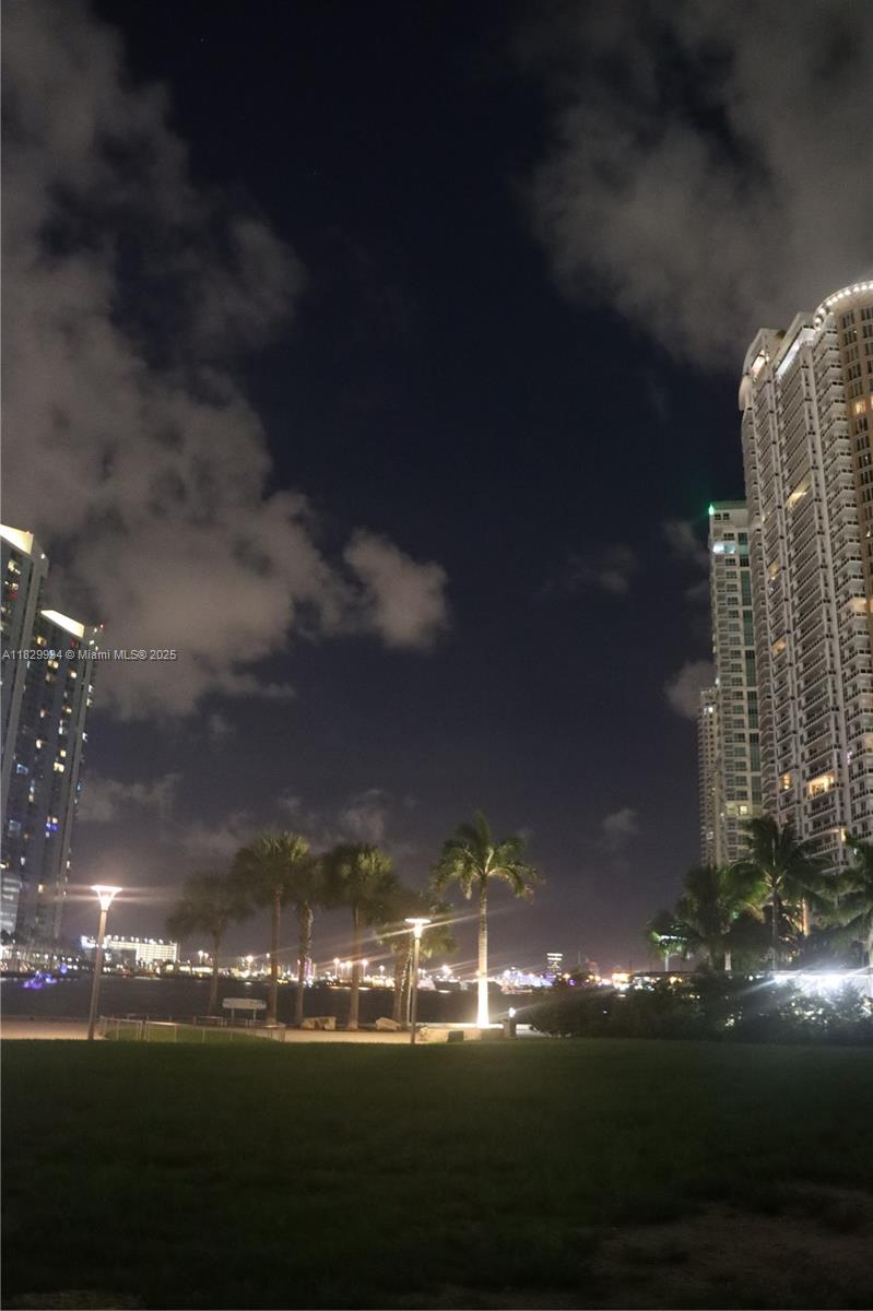 475 Brickell Ave # 4207
