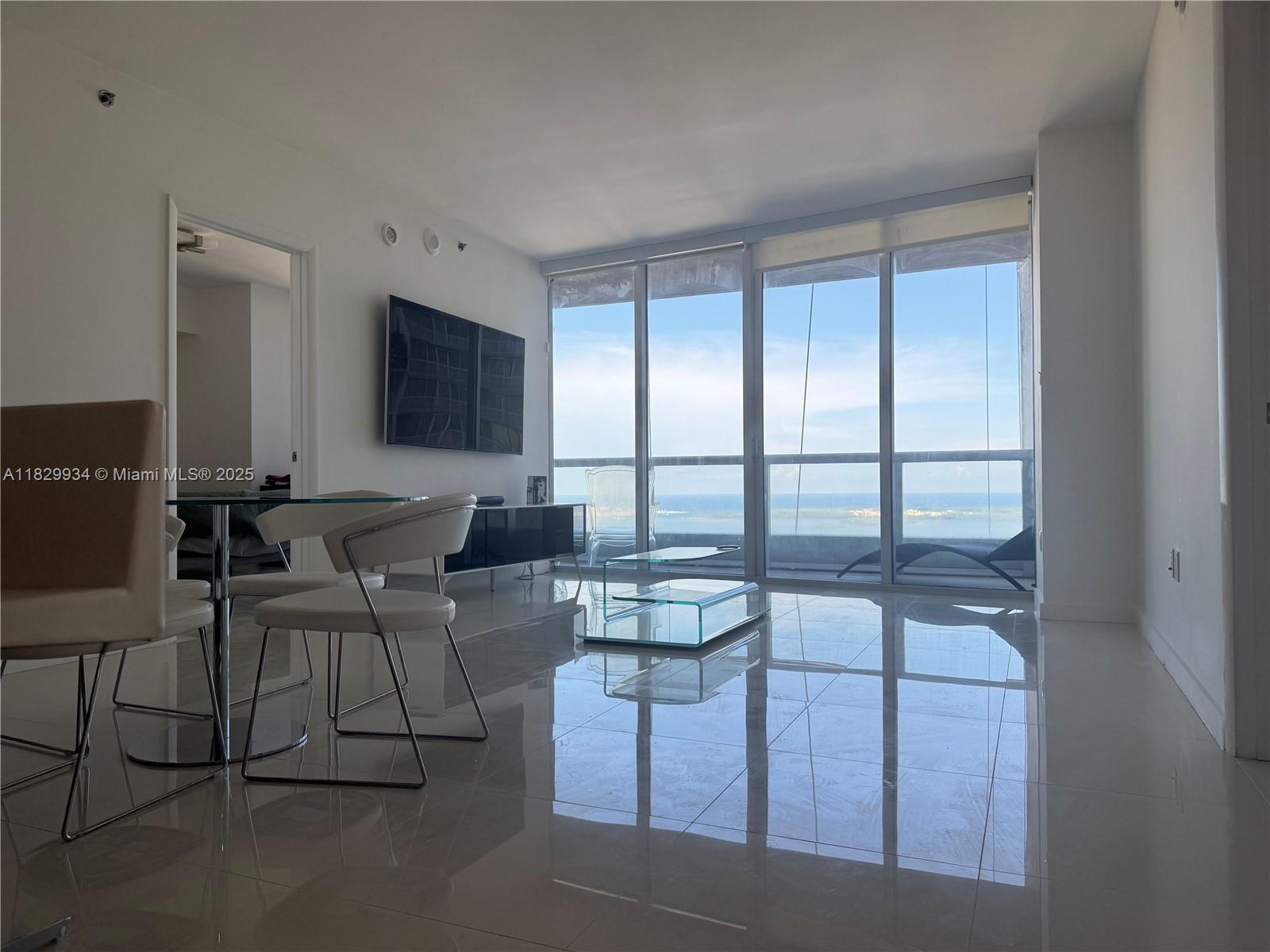 475 Brickell Ave # 4207