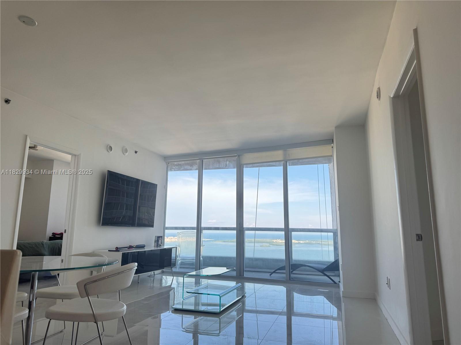475 Brickell Ave # 4207