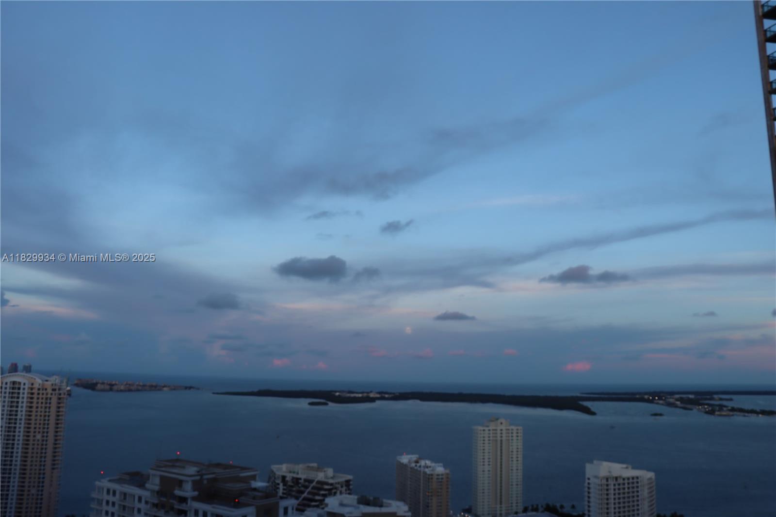 475 Brickell Ave # 4207