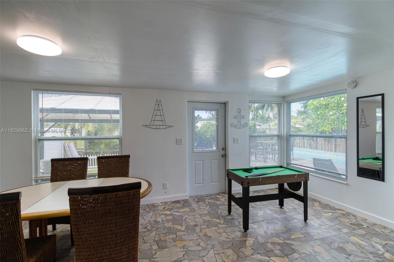 3039 Grant St # 3039