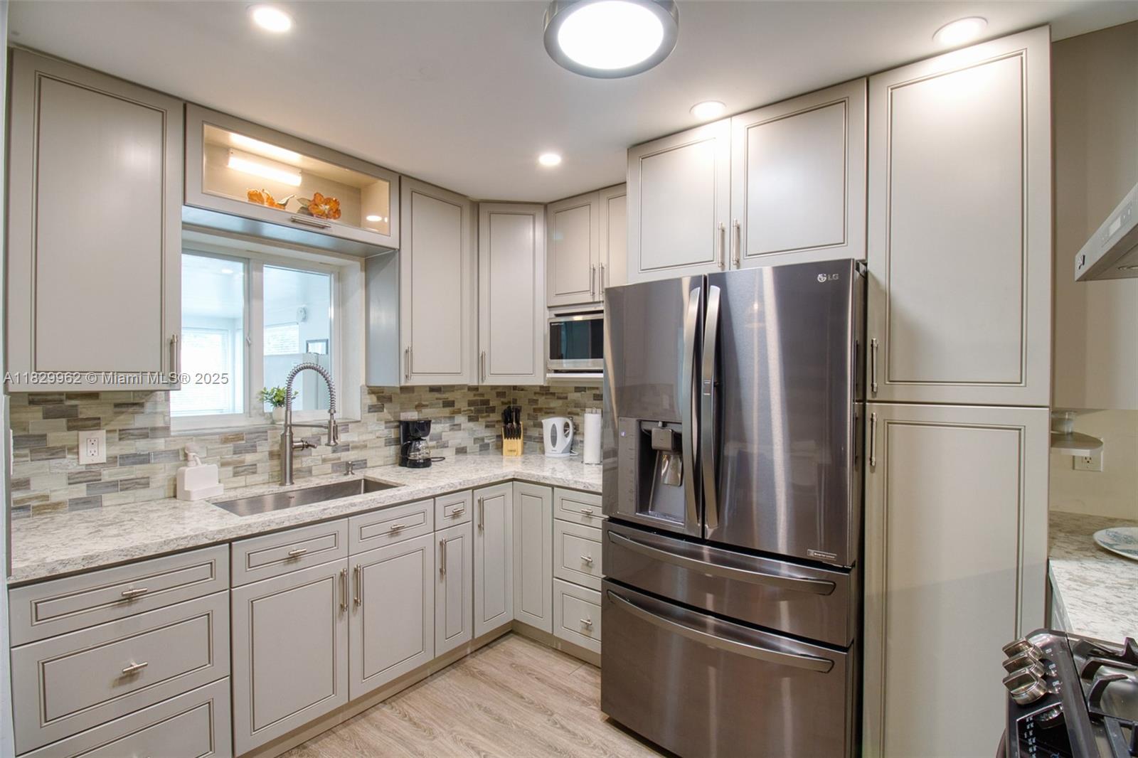 3039 Grant St # 3039