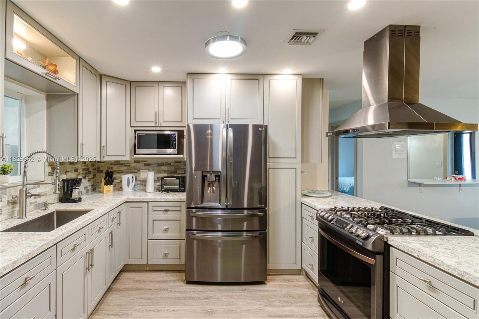3039 Grant St # 3039