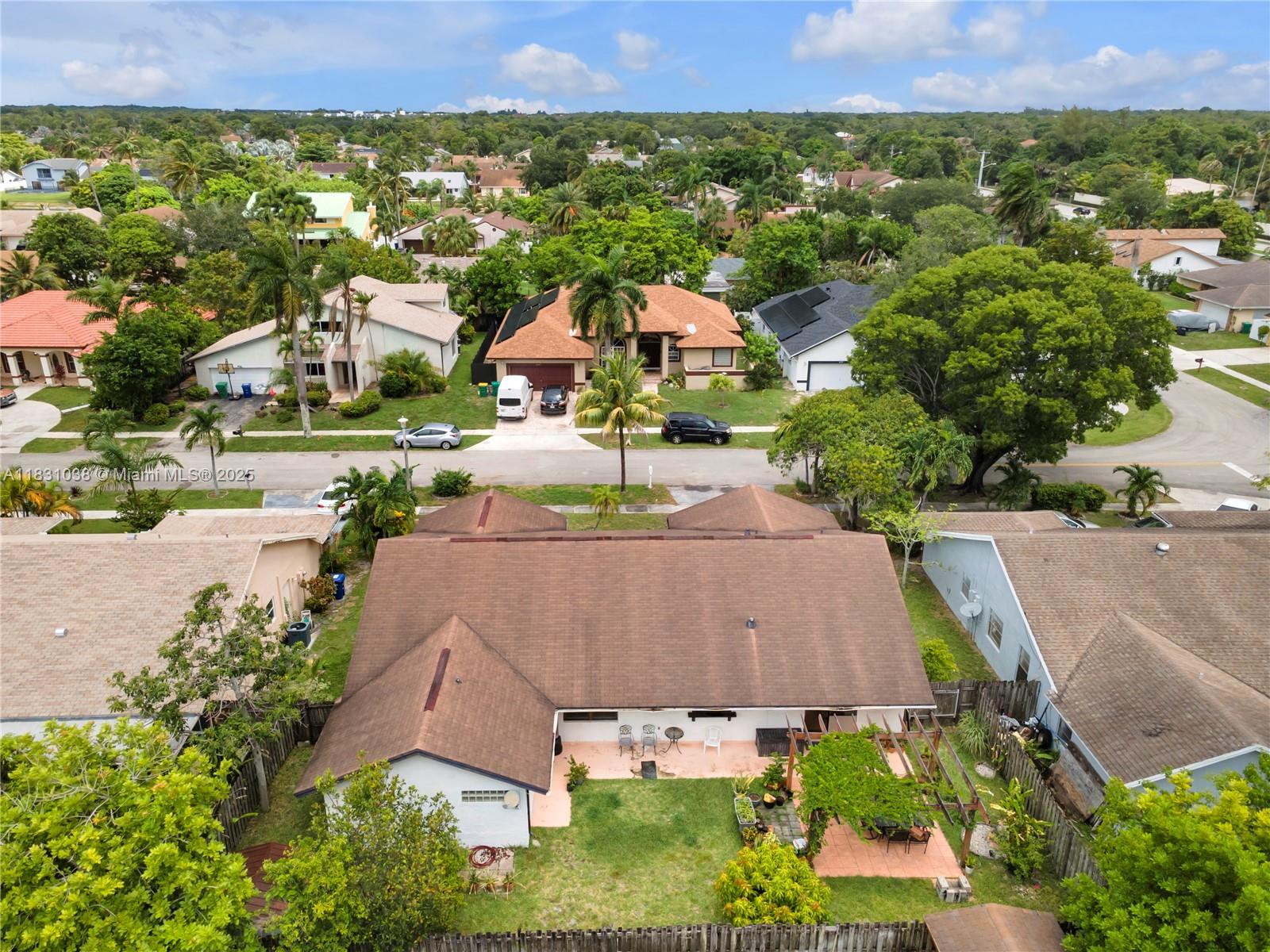 6740 NW 45th St