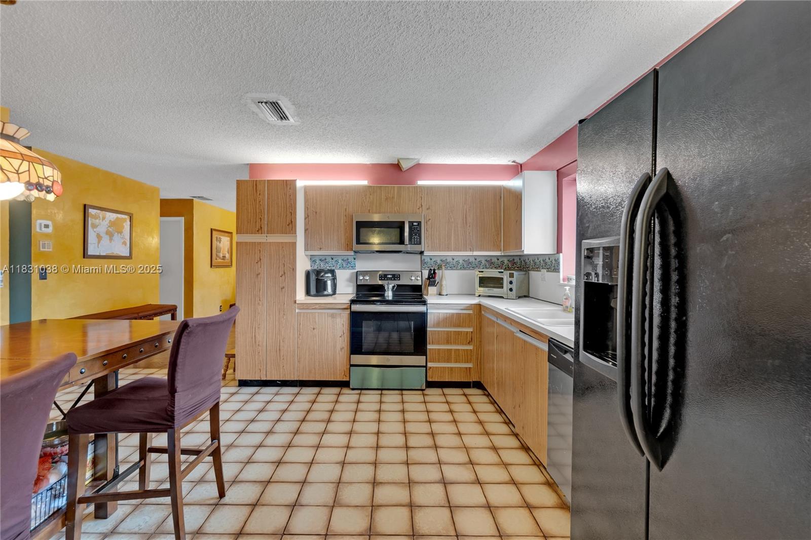 6740 NW 45th St