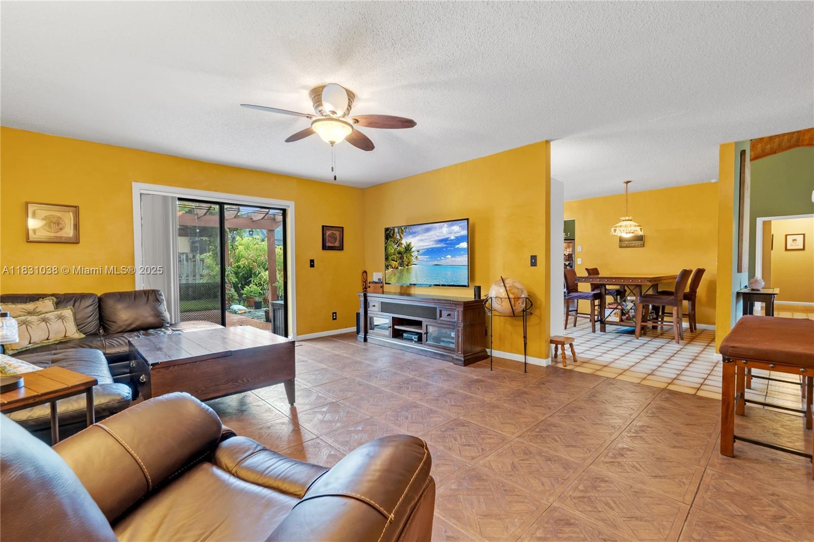 6740 NW 45th St