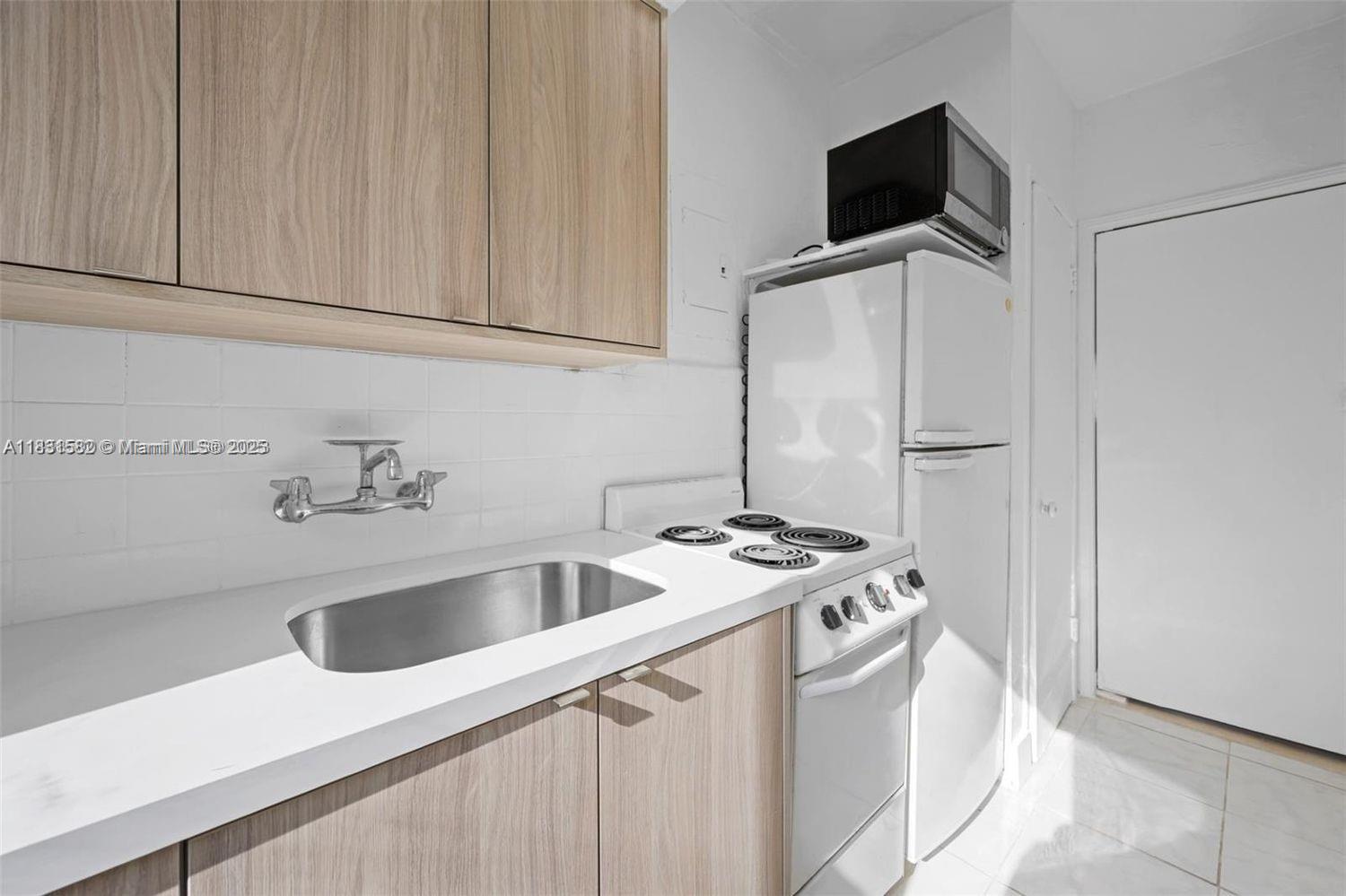 550 NE 82nd Ter # 3