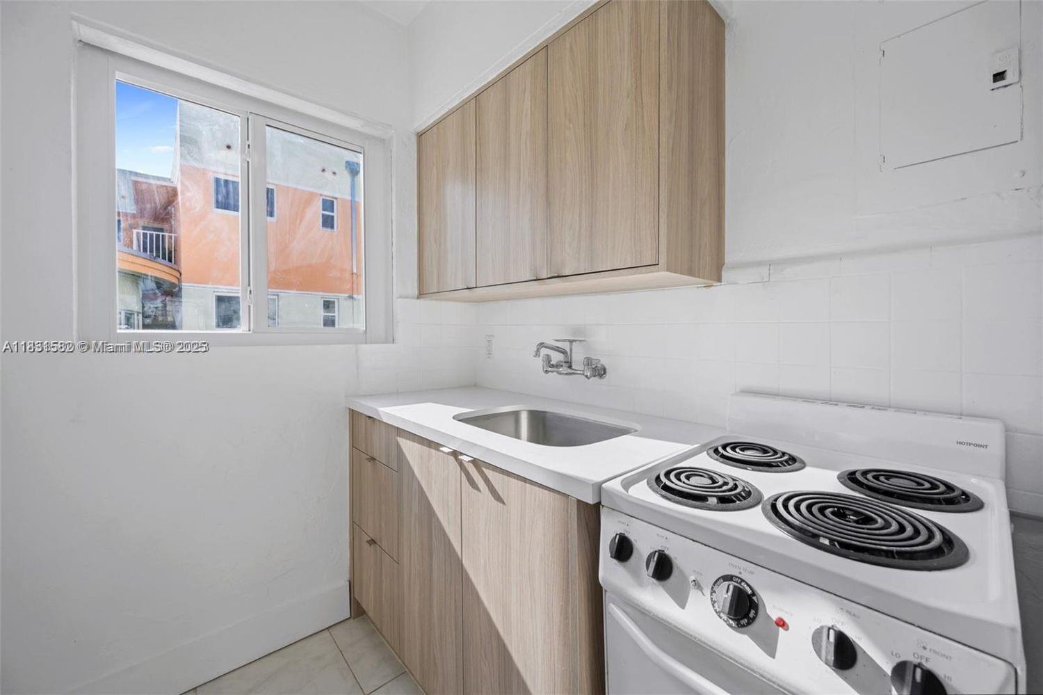 550 NE 82nd Ter # 3