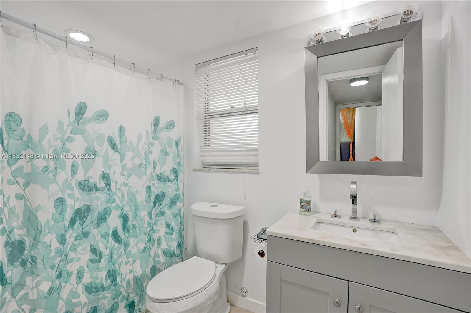 2850 W Sunrise Lakes Dr Unit: 106