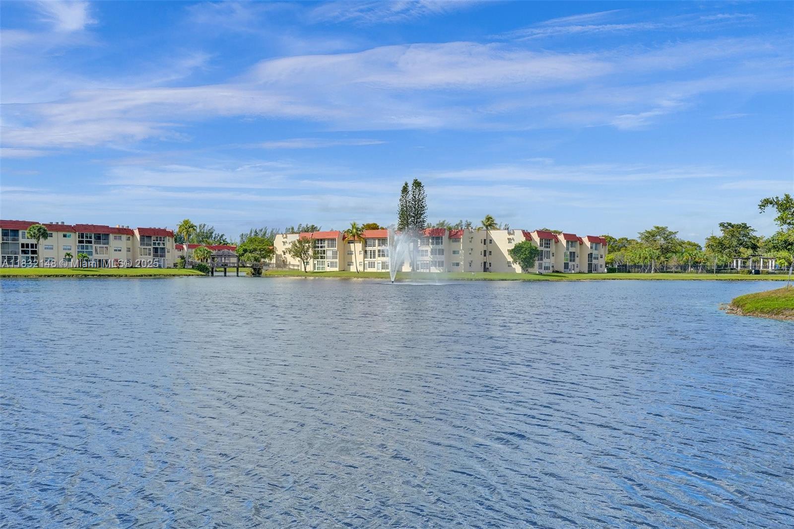 2850 W Sunrise Lakes Dr Unit: 106