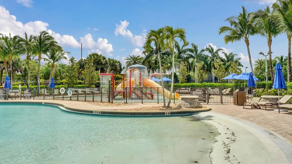 9595 N Town Parc Cir N