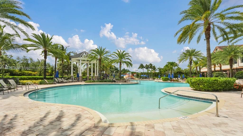 9595 N Town Parc Cir N
