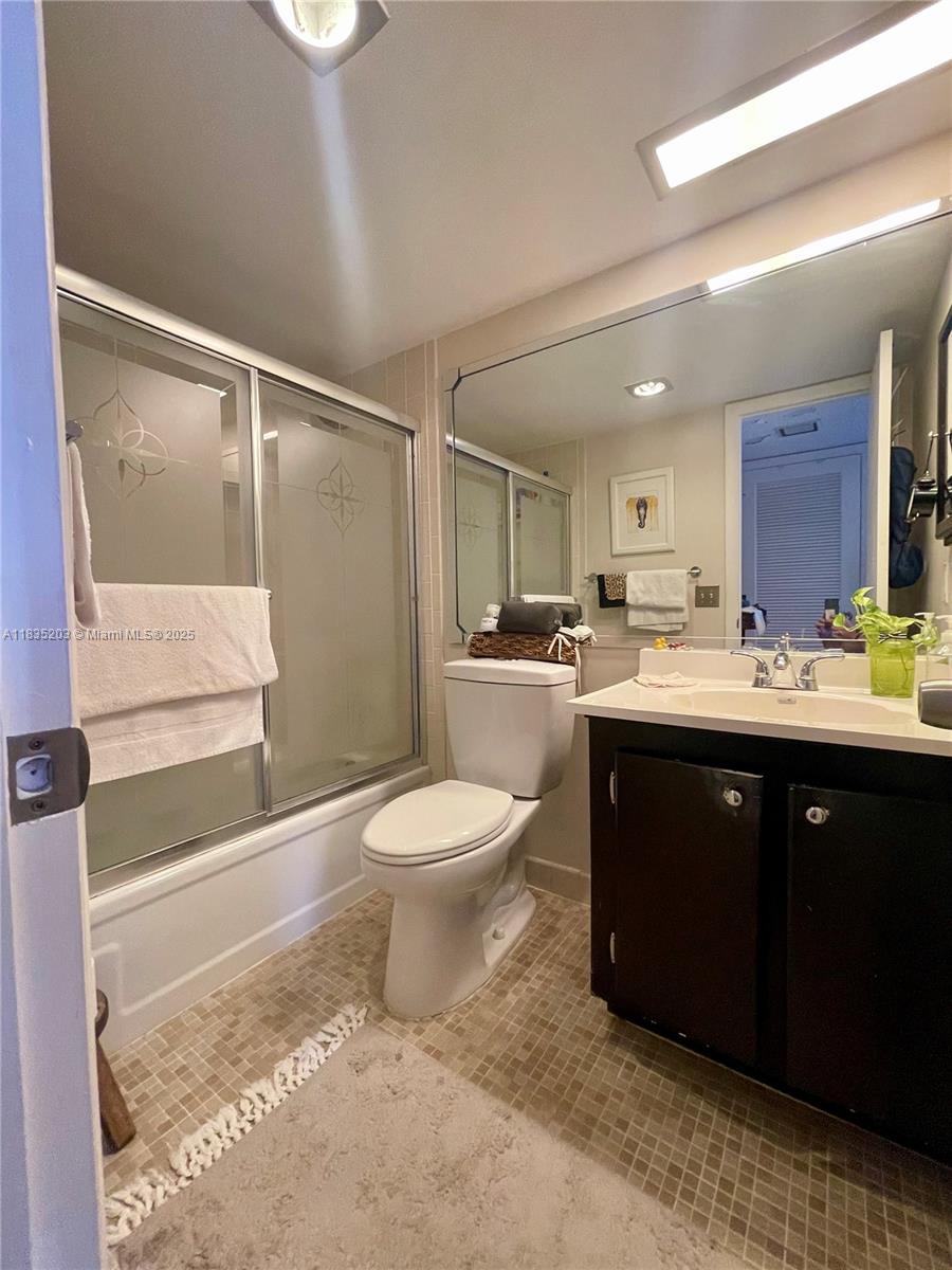2312 S Cypress Bend Dr # 410