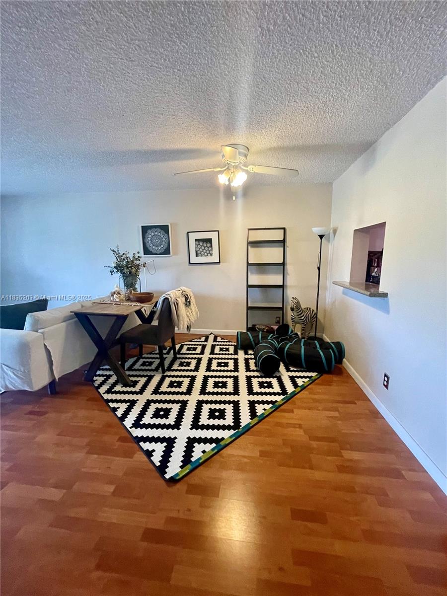 2312 S Cypress Bend Dr # 410