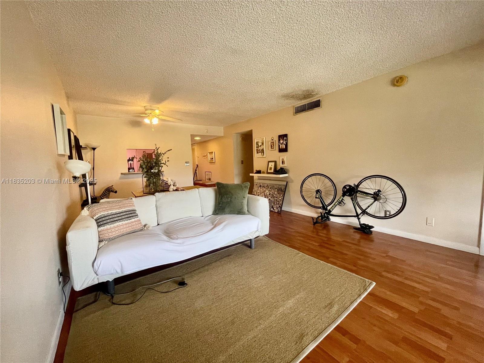 2312 S Cypress Bend Dr # 410