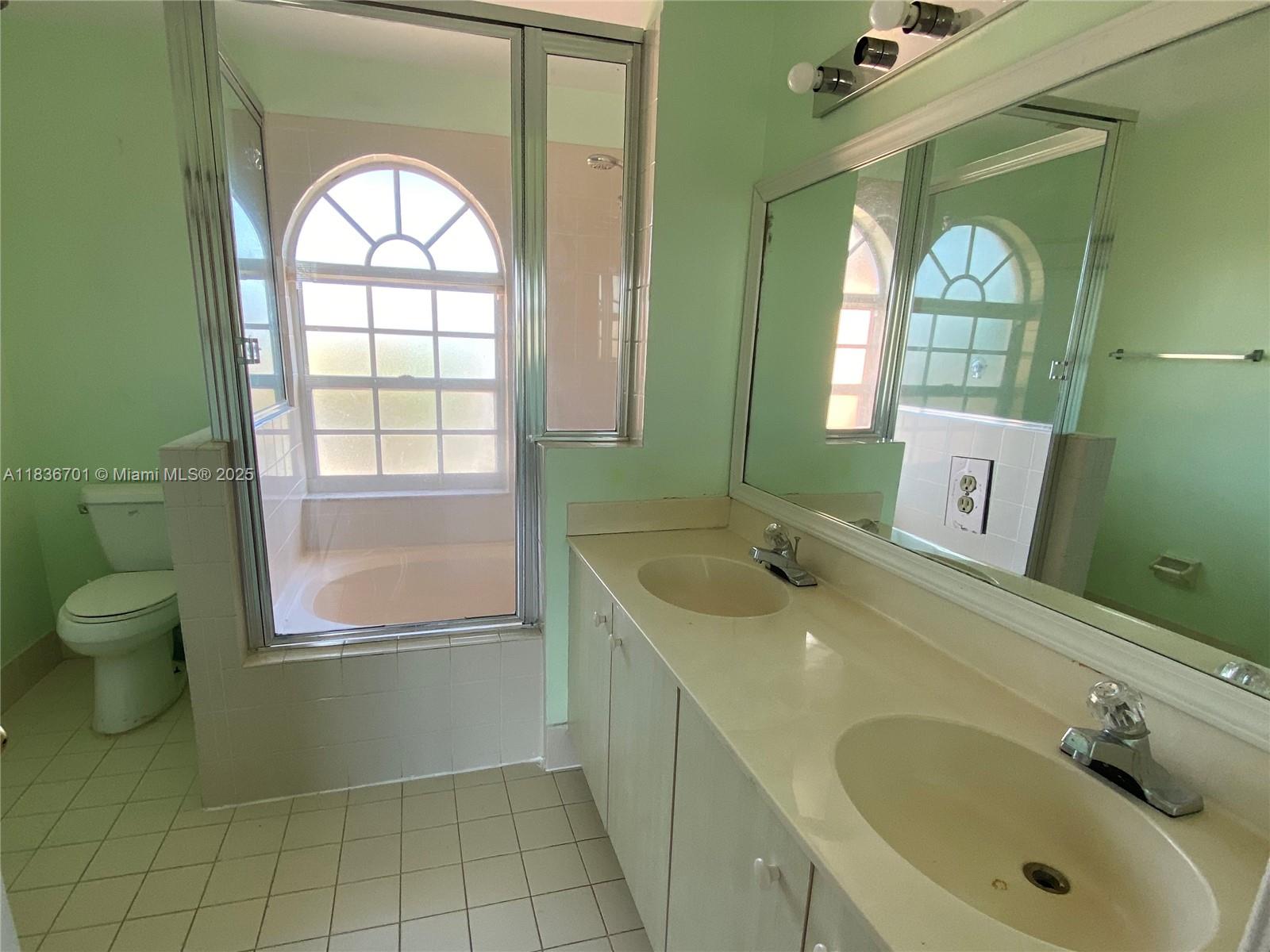 5660 NW 120th Ter