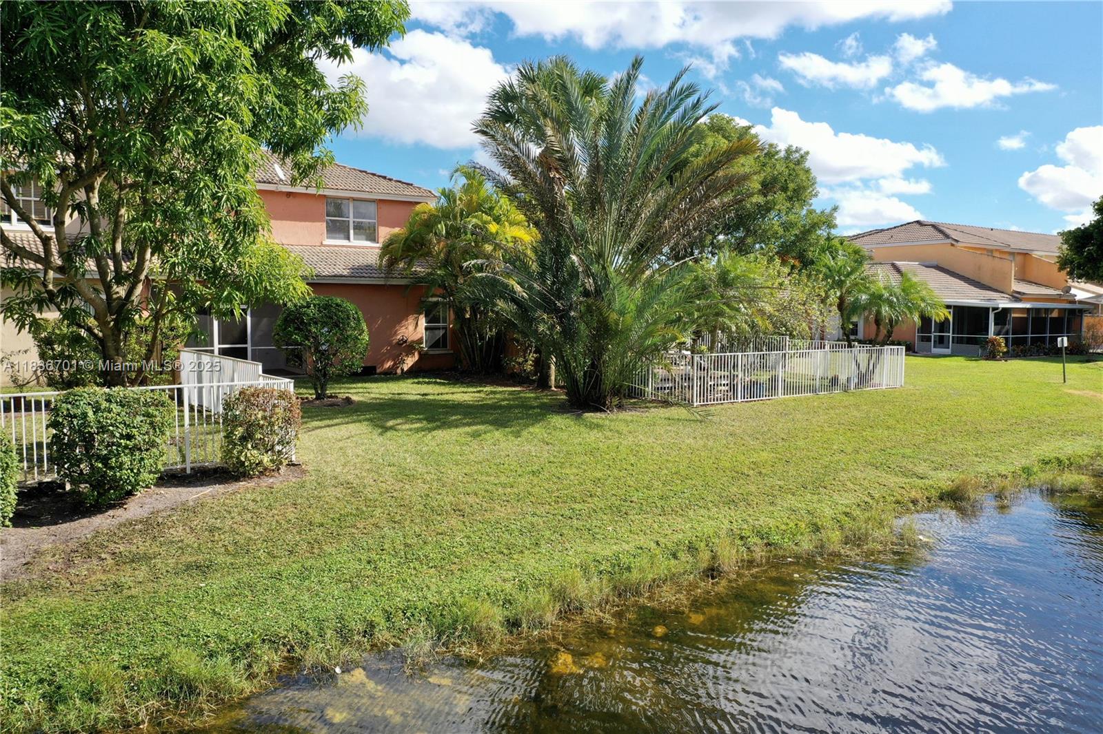 5660 NW 120th Ter
