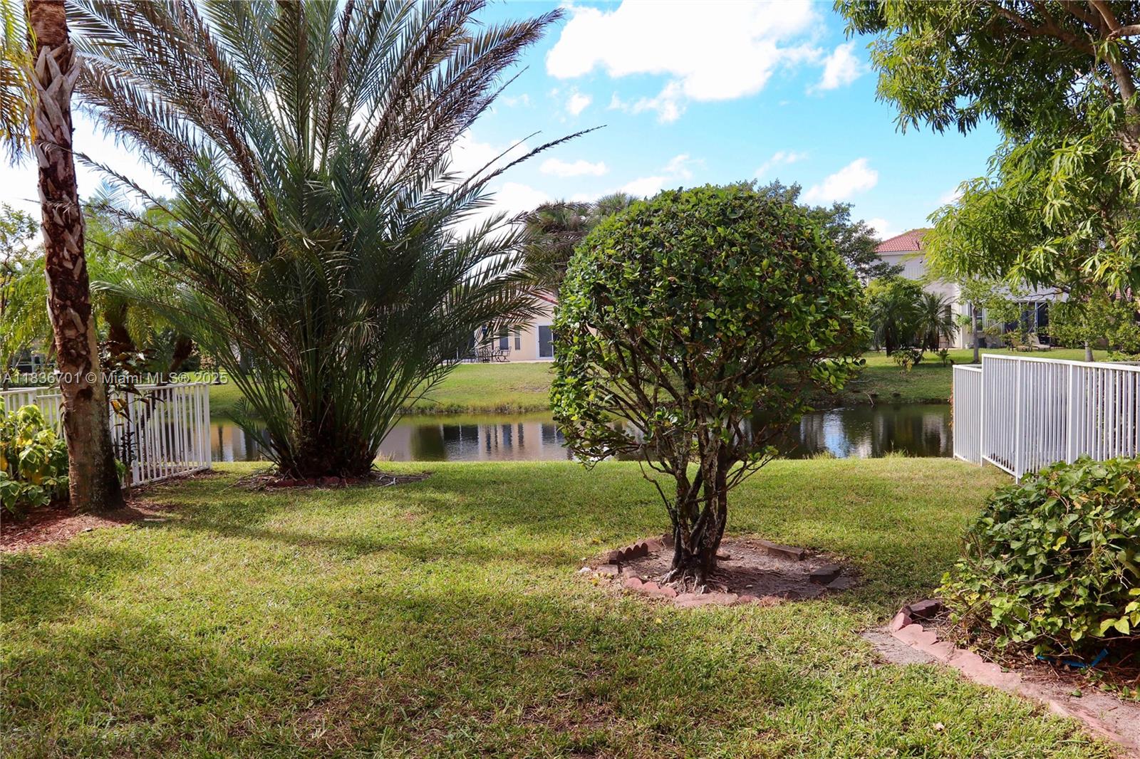 5660 NW 120th Ter