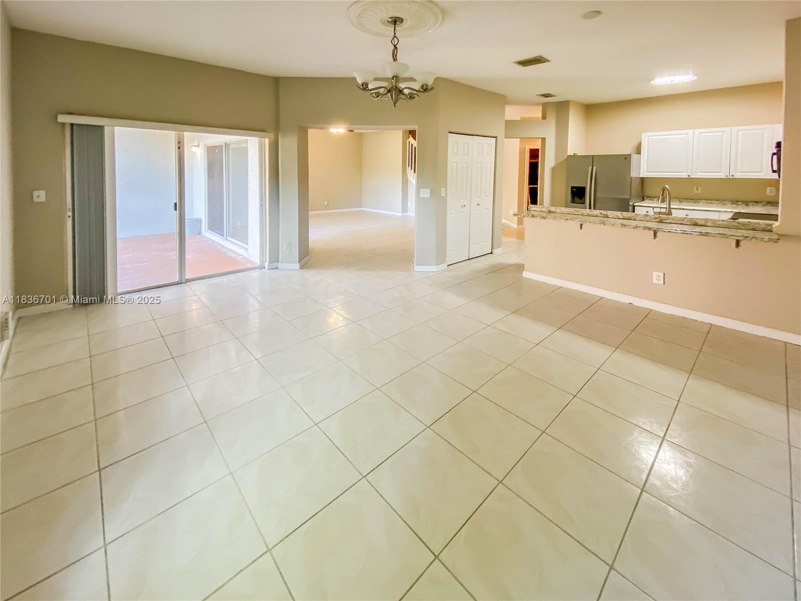 5660 NW 120th Ter
