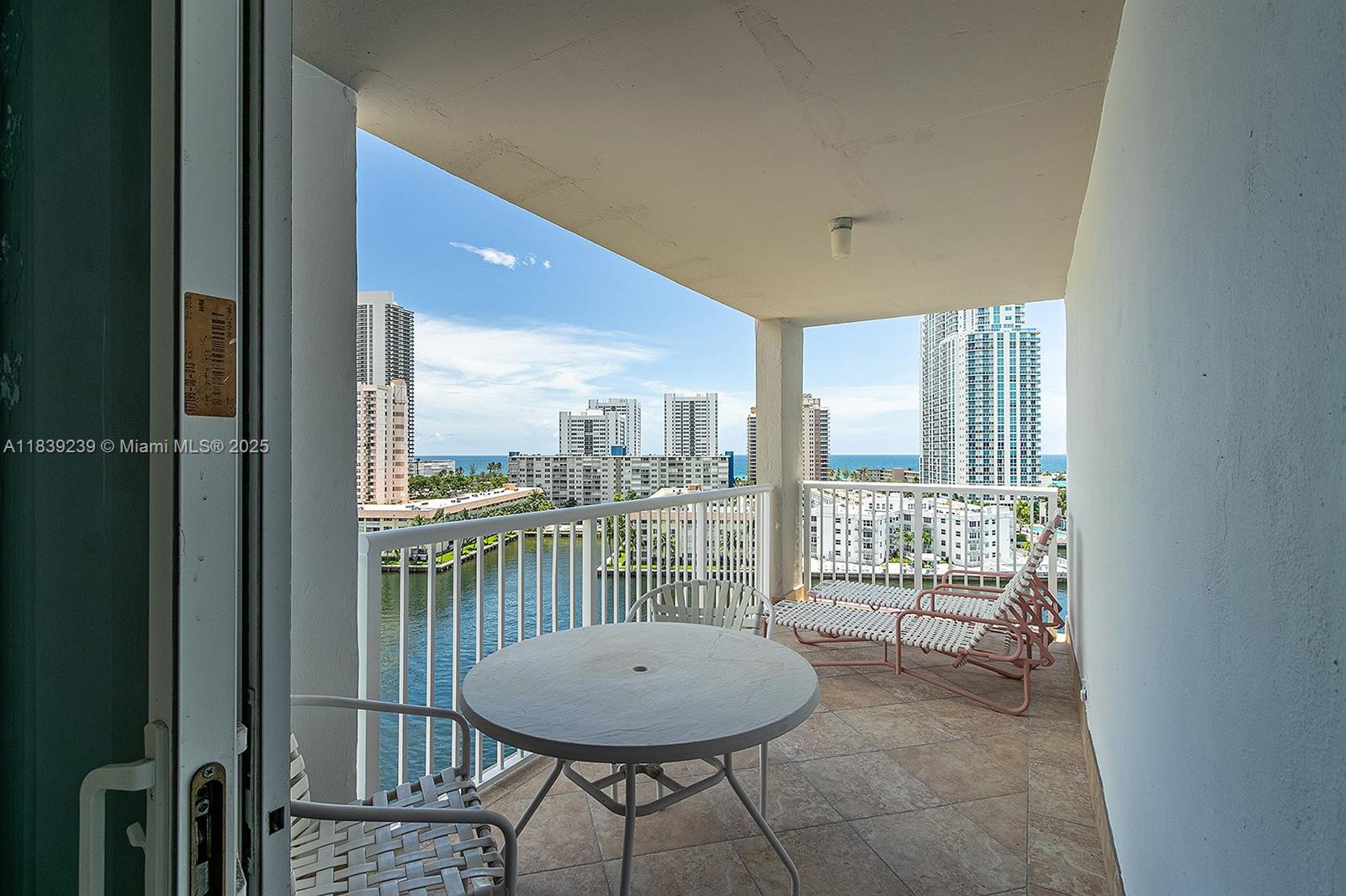121 Golden Isles Dr # 901